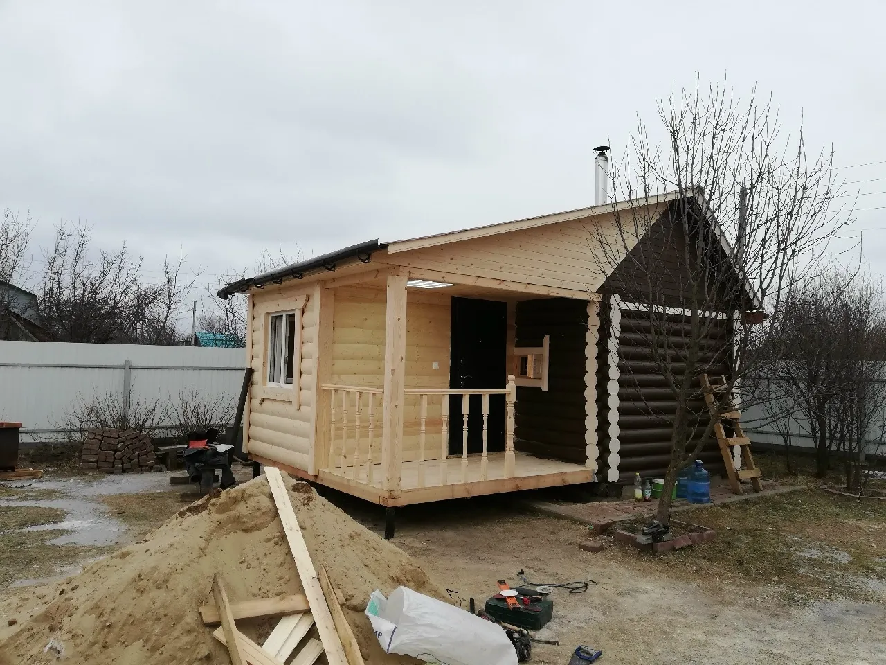 Пристройка к бане — вид из исходной галереи